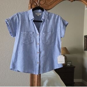beachlunchlounge NWT Blue & White Striped Short-Sleeve Button Down Shirt